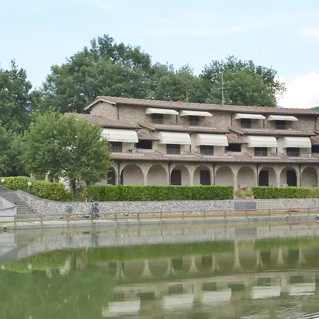 Апартаменты Laghi Della Tranquillita' Реджелло