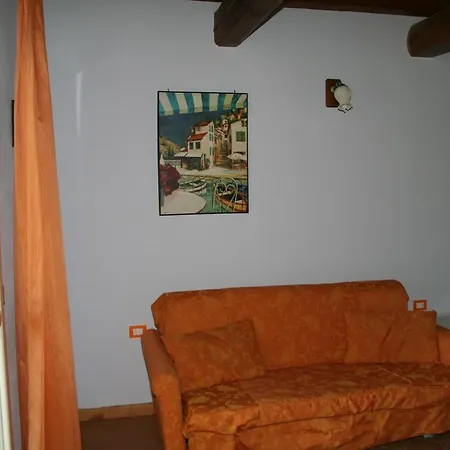 Laghi Della Tranquillita' * רג'לו